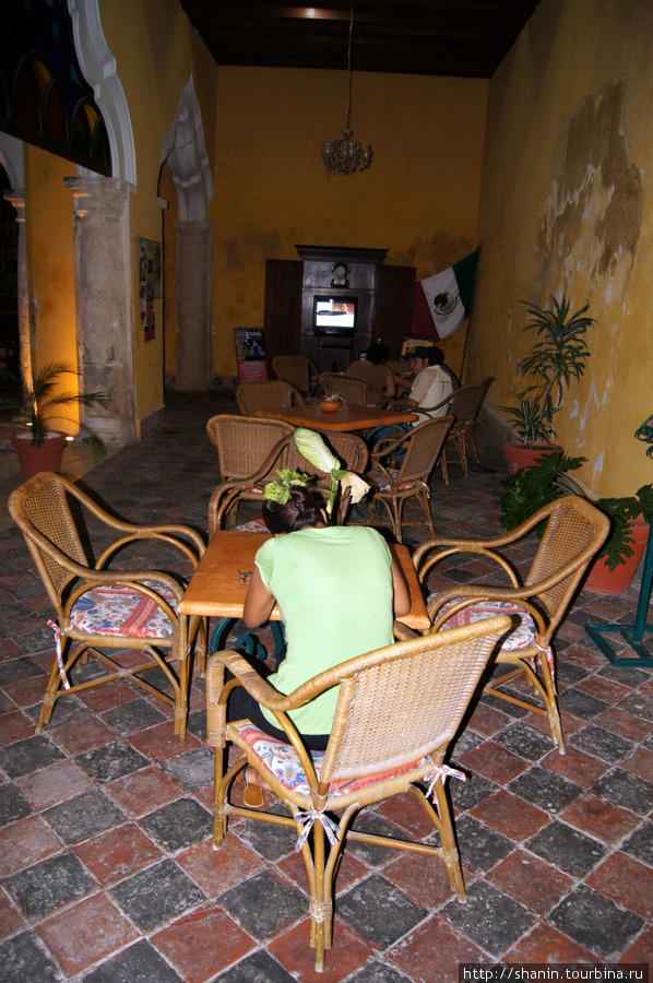 Обстановка в доме №6 на центральной площади Кампече Кампече, Мексика