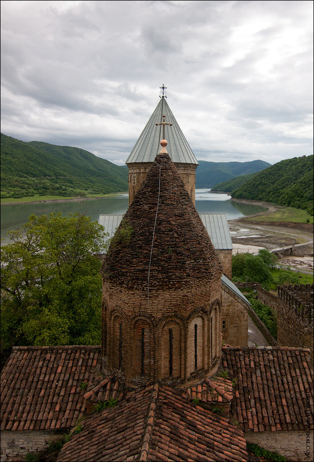 Крепость Ананури Ананури, Грузия