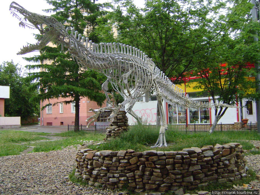Скульптура динозавра Ярославль, Россия
