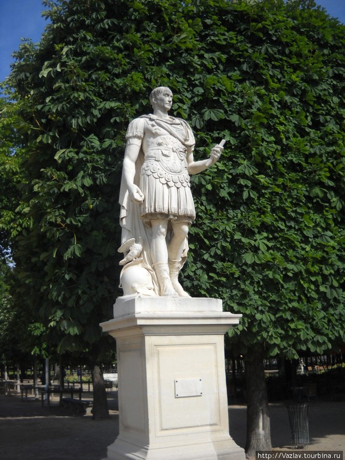 Юлий Цезарь Париж, Франция