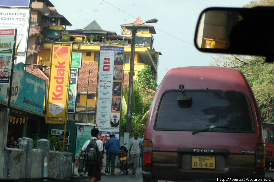 Про дороги Шри-Ланка