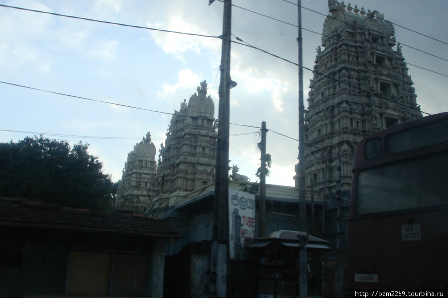 индуистский храм Шри-Ланка