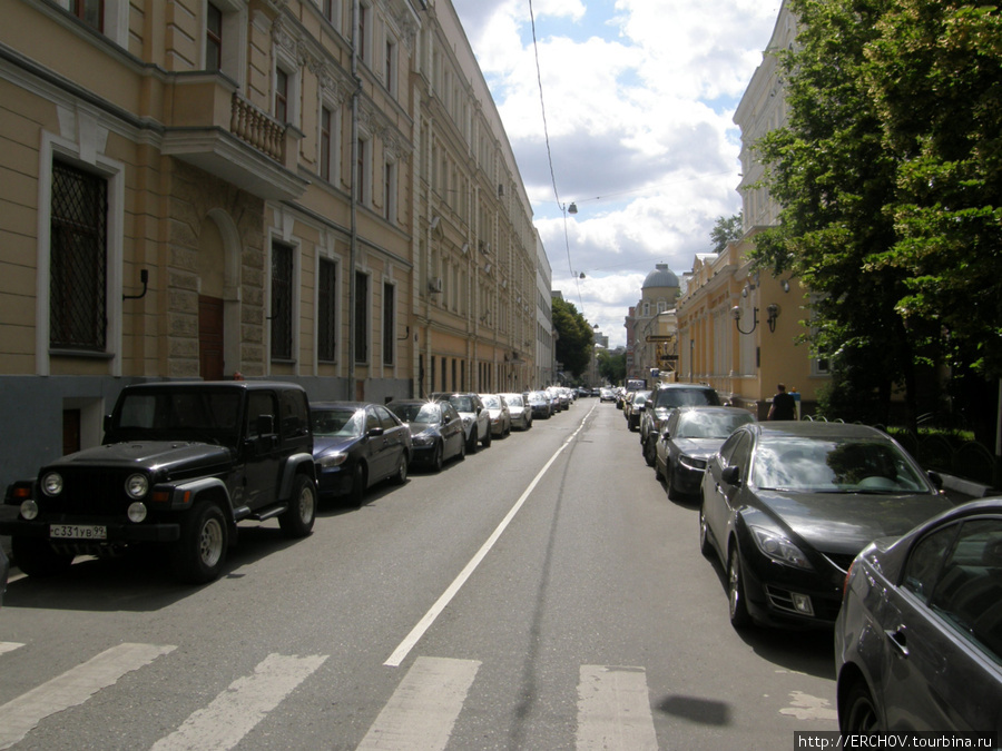 Леонтьевский переулок возле Тверской. Москва, Россия