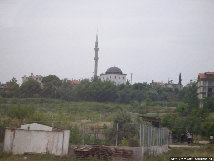 Турция из окна автобуса.Июнь 2011г. Средиземноморский регион, Турция