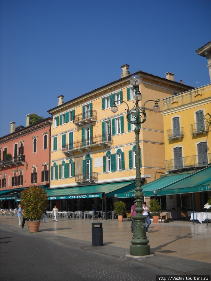 Палаццо по-местному Верона, Италия