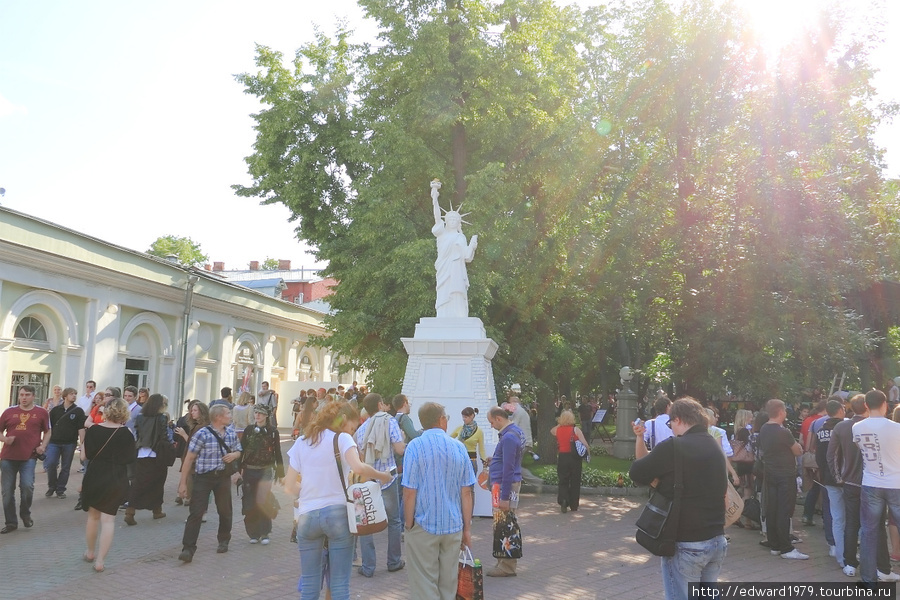 Страстной бул., Сад Эрмитаж, Успенский пер. и Мал. Дмитровка Москва, Россия