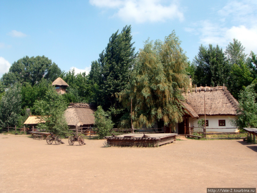 Островок истории среди каменных джунглей Киев, Украина