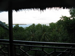 Вид с балкона коттеджа. Там все коттеджные поселки для туристов построены вдоль берега