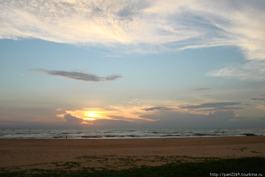 красивый закат Бентота, Шри-Ланка