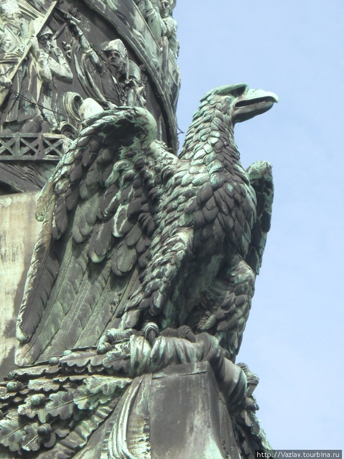 Имперский орёл Париж, Франция