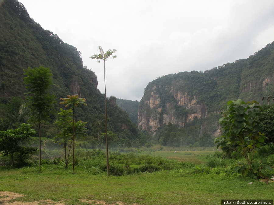 Фото Паданга и Harau Valley Паданг, Индонезия