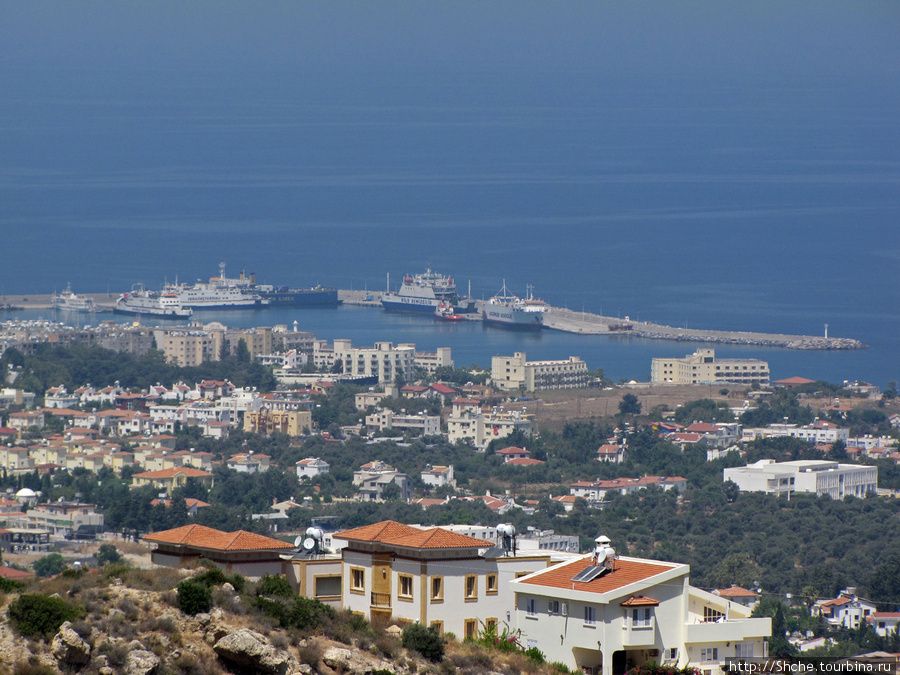 вид на порт Кирения Беллапаис, Турецкая Республика Северного Кипра