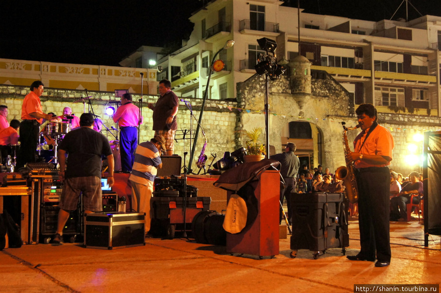 Джаз-банд в Кампече Кампече, Мексика