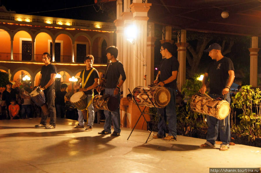 Барабанщики Кампече, Мексика