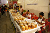 Торговля хлебом на фестивале хлеба в Кампече