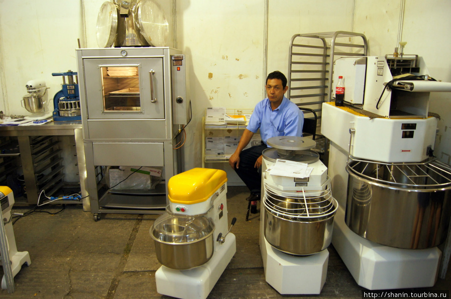Машины для специалистов по хлебу Кампече, Мексика