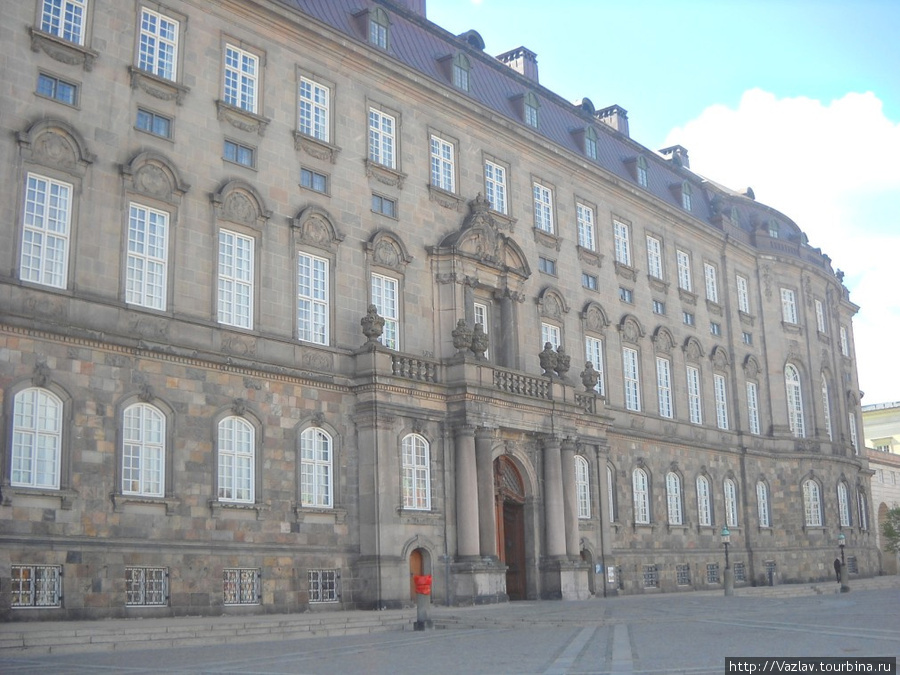 Второй фасад дворца Копенгаген, Дания