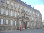 Второй фасад дворца