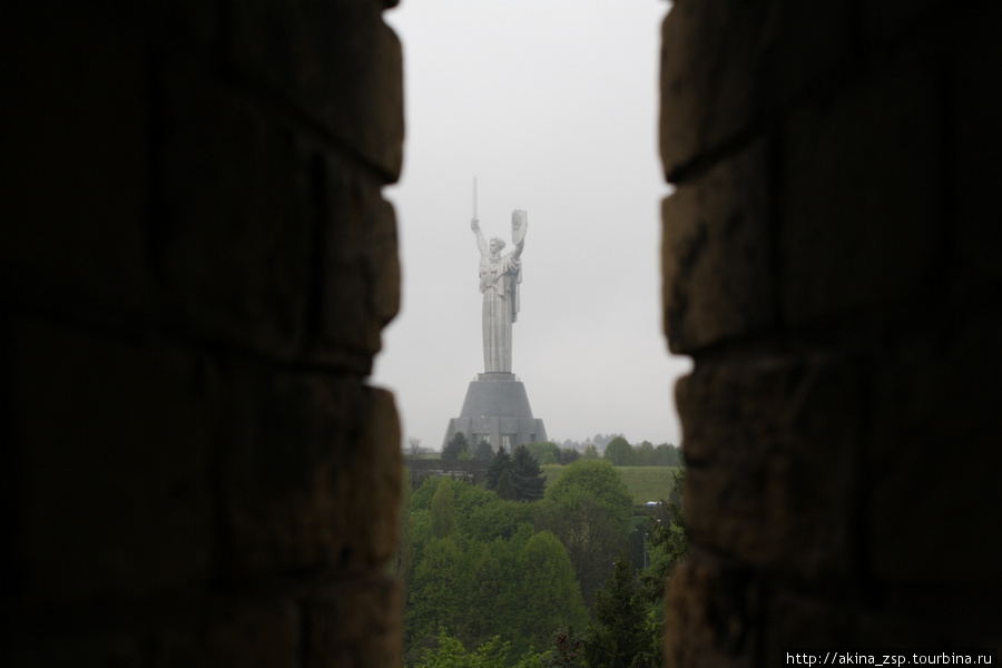 Родина мать Киев, Украина