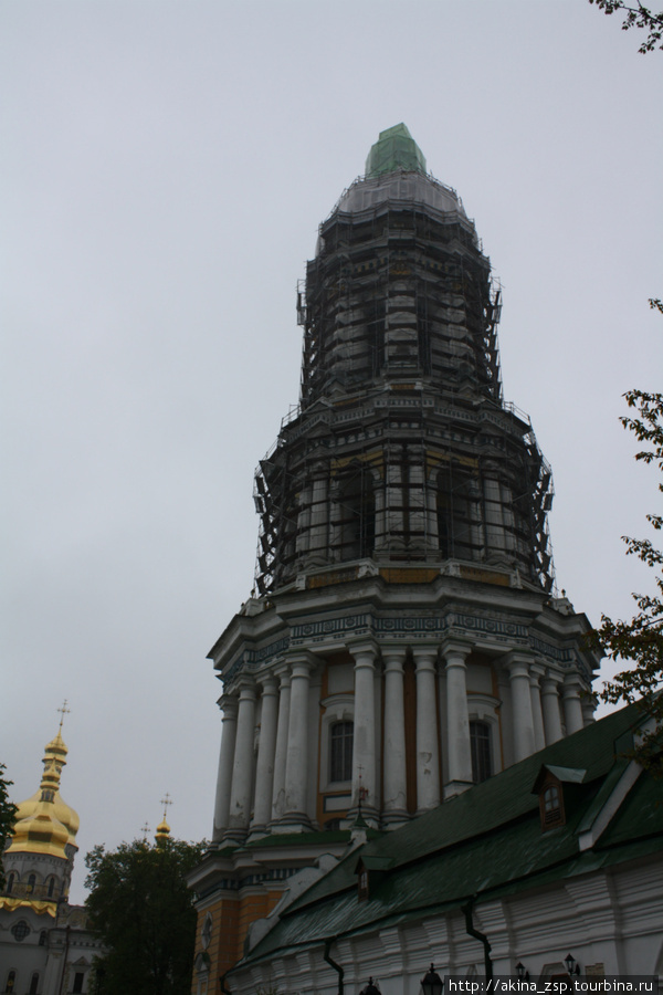 Самая высока в европе колокольня, по-моему 96 метров Киев, Украина