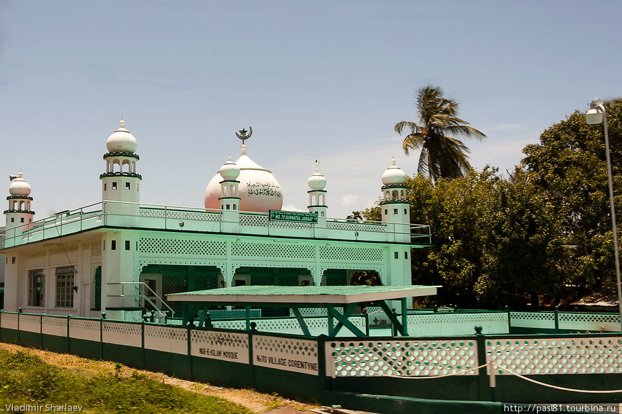 Сельская мечеть.