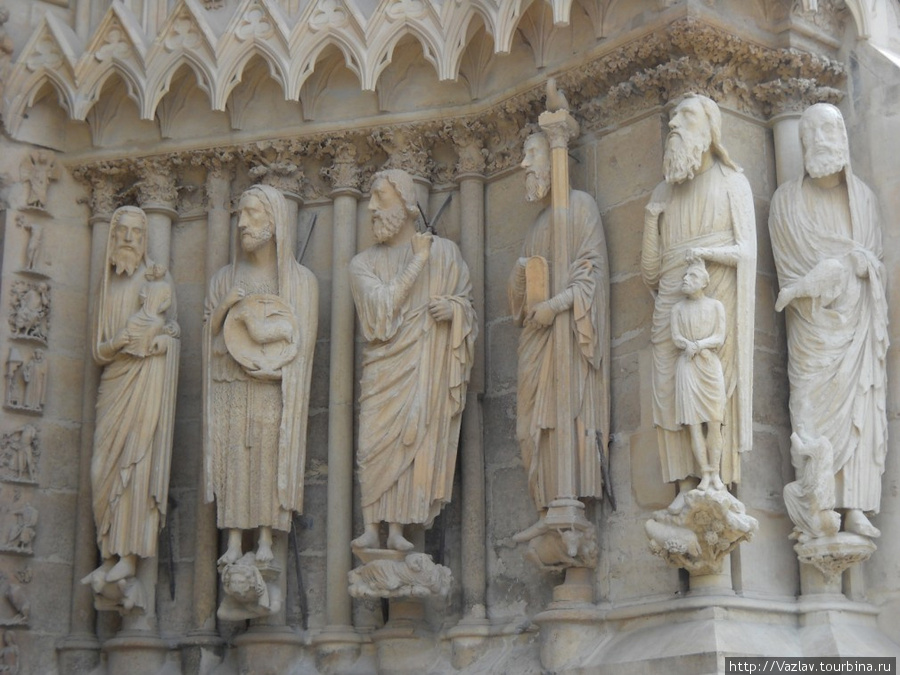 Фигуры святых Реймс, Франция