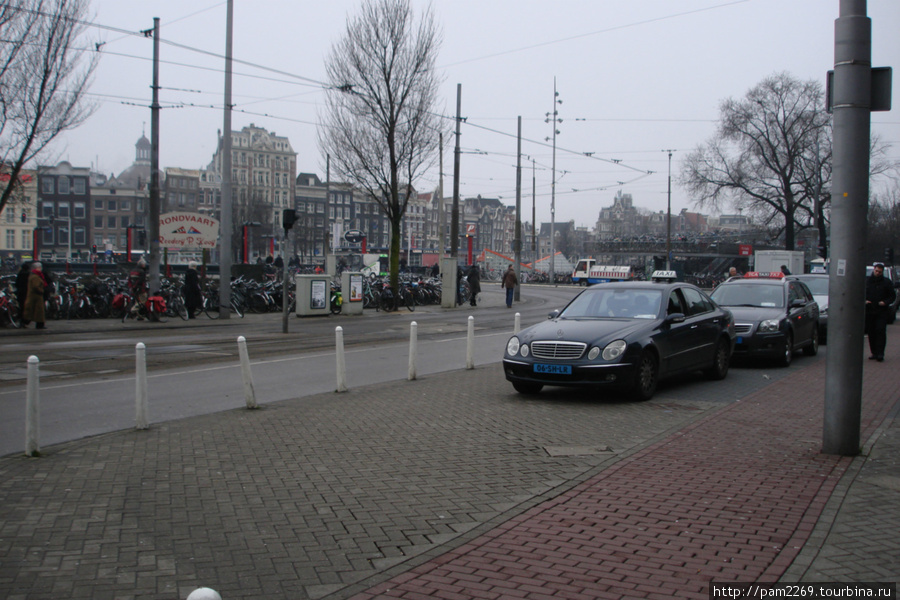 площадь перед вокзалом Амстердам, Нидерланды