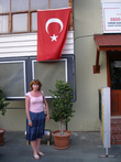 Турки обожают вывешивать свои флаги везде.