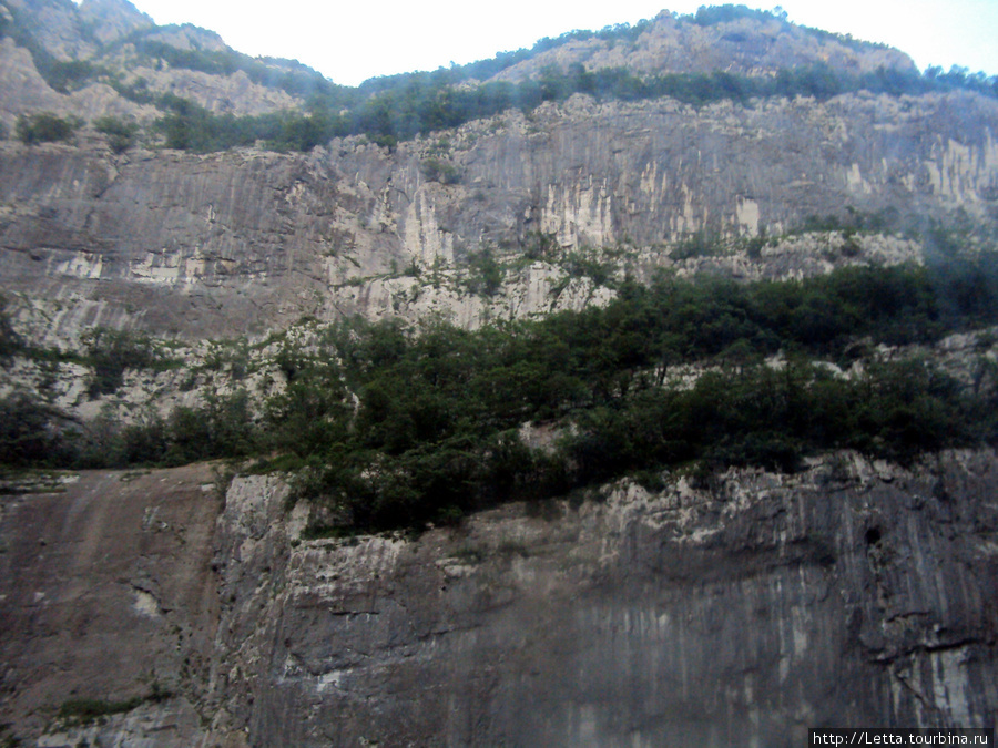 неприступные скалы Черногория
