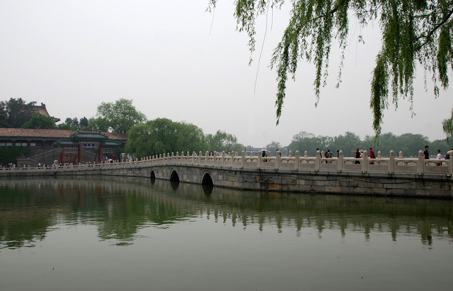 Северное море в Пекине или парк, которому более 1000 лет Пекин, Китай