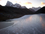 Вид на Гималаи с Гокьо Ри (Непал)