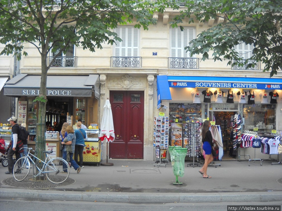 Одна из улиц Париж, Франция