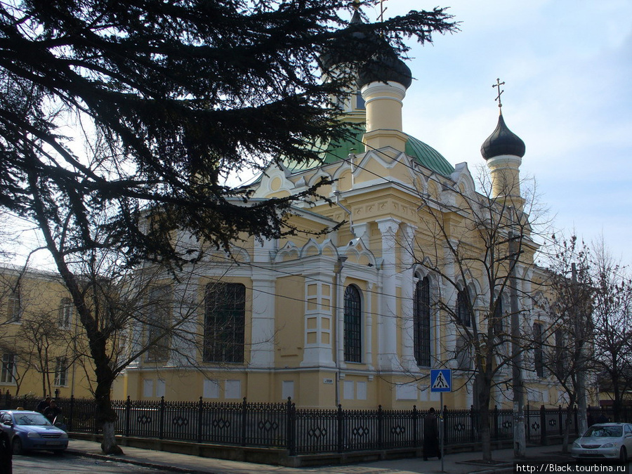 Церковь Трех Святителей Симферополь, Россия