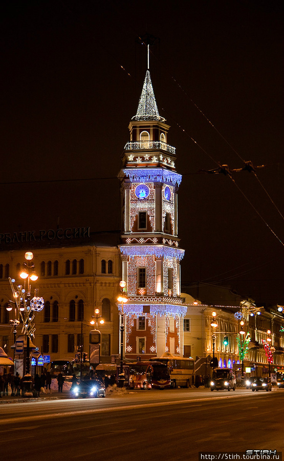 Думская башня в новогодней подсветке Санкт-Петербург, Россия