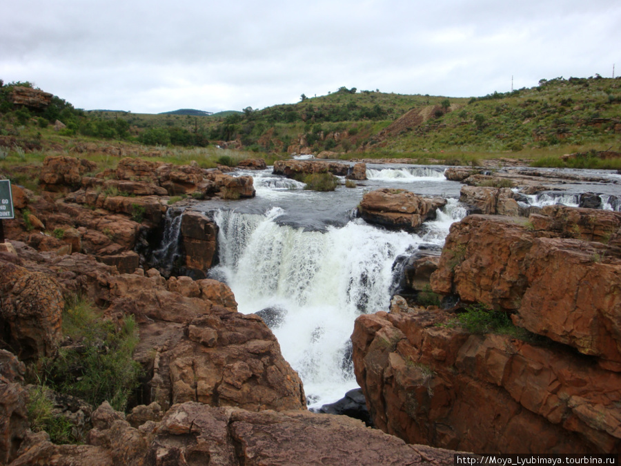 Панорамная эксукрсия по пути в Йоханесбург. Драконовы горы Малоти-Дракенсберг Национальный Парк, ЮАР