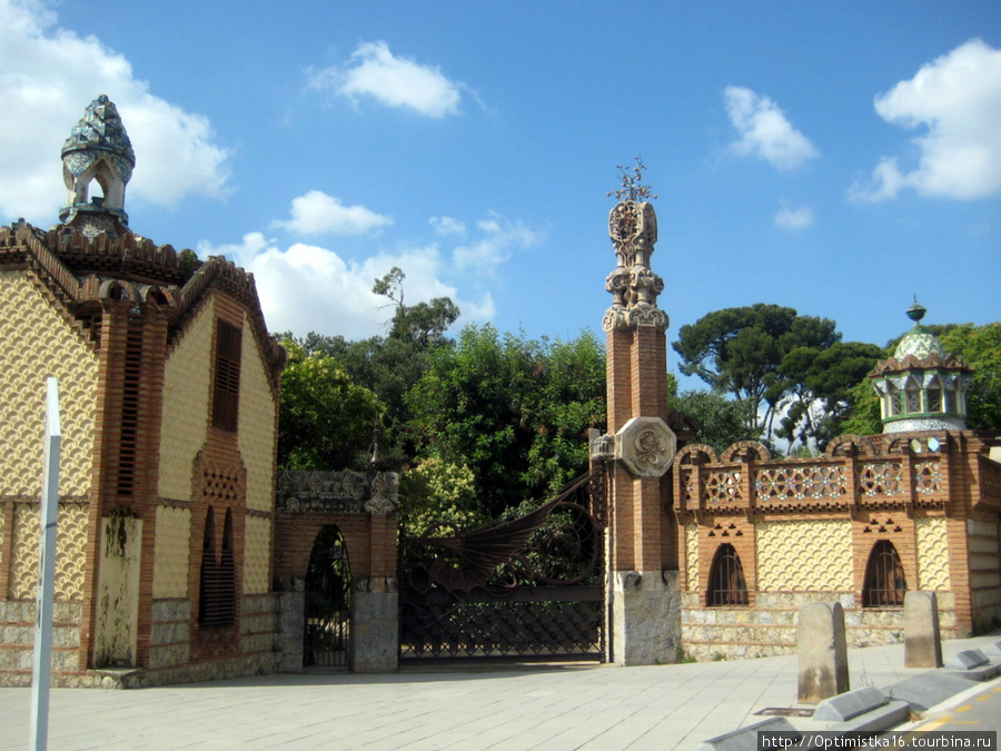 Павильоны Гуэль в Педральбесе Барселона, Испания