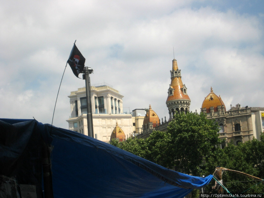 На площади Каталонии 23 июня 2011 года. Барселона, Испания