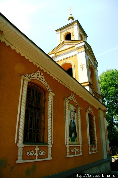 Усадьба Шидловских и церковь Всех Святых Старый Мерчик, Украина
