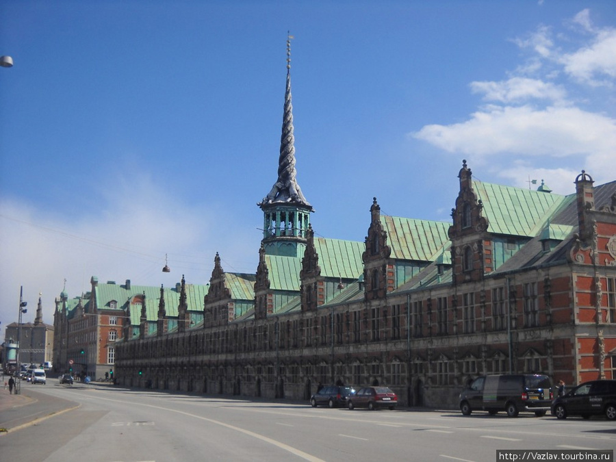 Вид на биржу с набережной Копенгаген, Дания