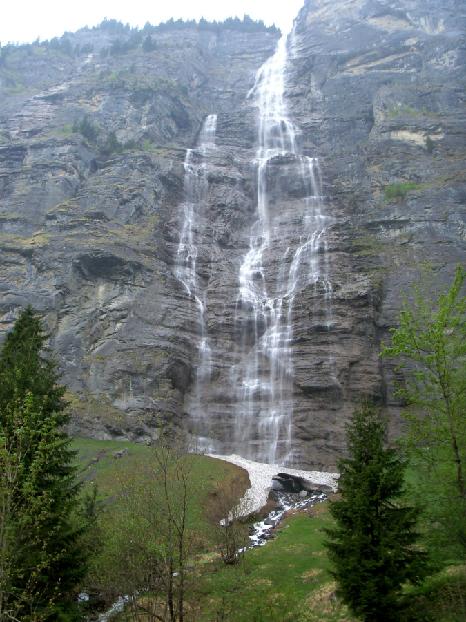 долина водопадов Лаутербрюнен, Швейцария