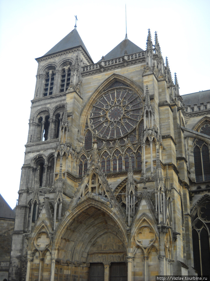 Северный фасад собора Шалон-ан-Шампань, Франция