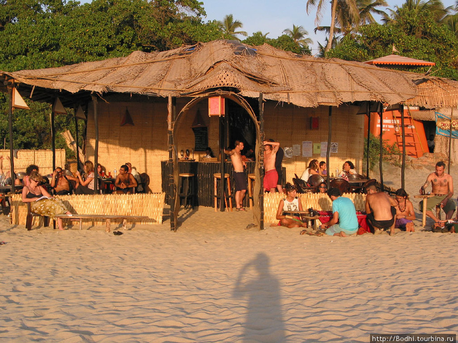 Пляжное кафе Арамболь, Индия