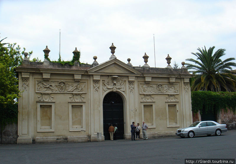 Площадь Кавалеров Ордена Мальты / Piazza dei Cavalieri di Malta