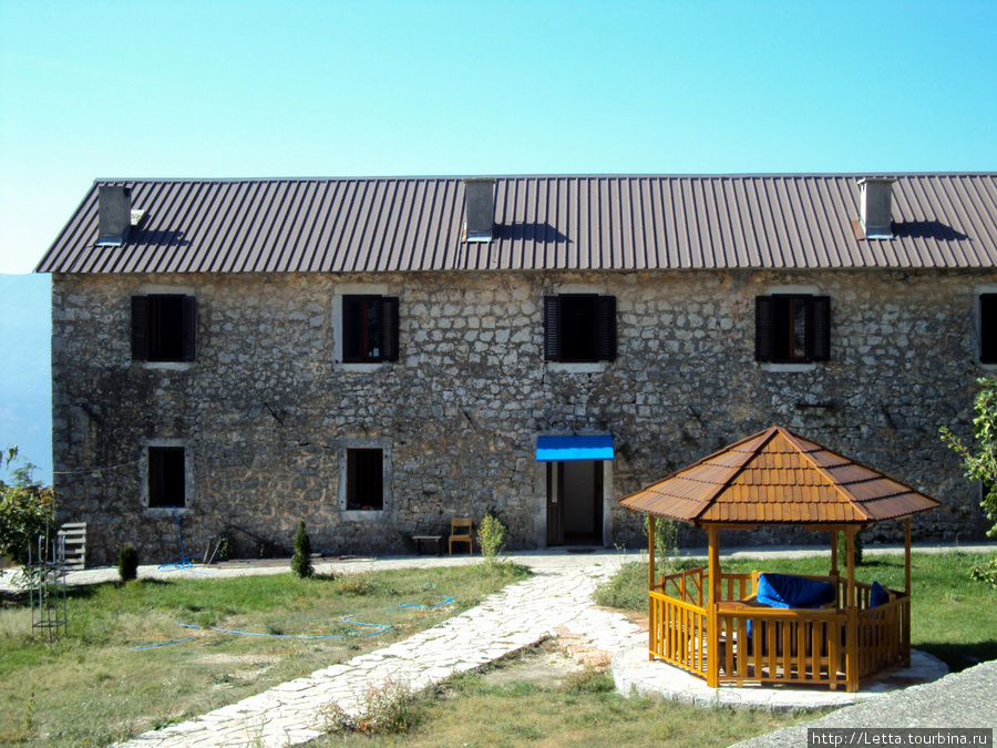 Гостиница монастырь Острог, Черногория