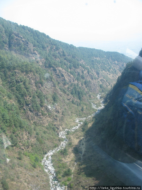Вид из кабинки на ущелье Дали, Китай