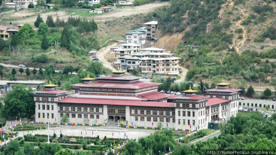 Тхимпху, скромная летняя резиденция короля Тхимпху, Бутан
