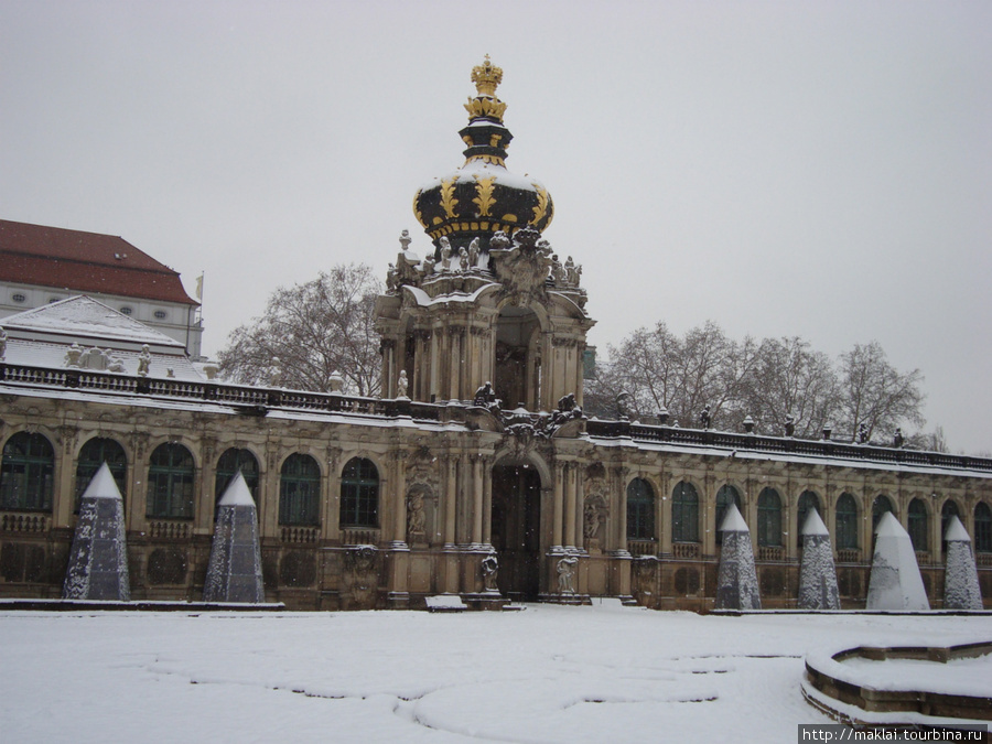 Дрезден. Дворец Цвингер. Королевские ворота. Дрезден, Германия