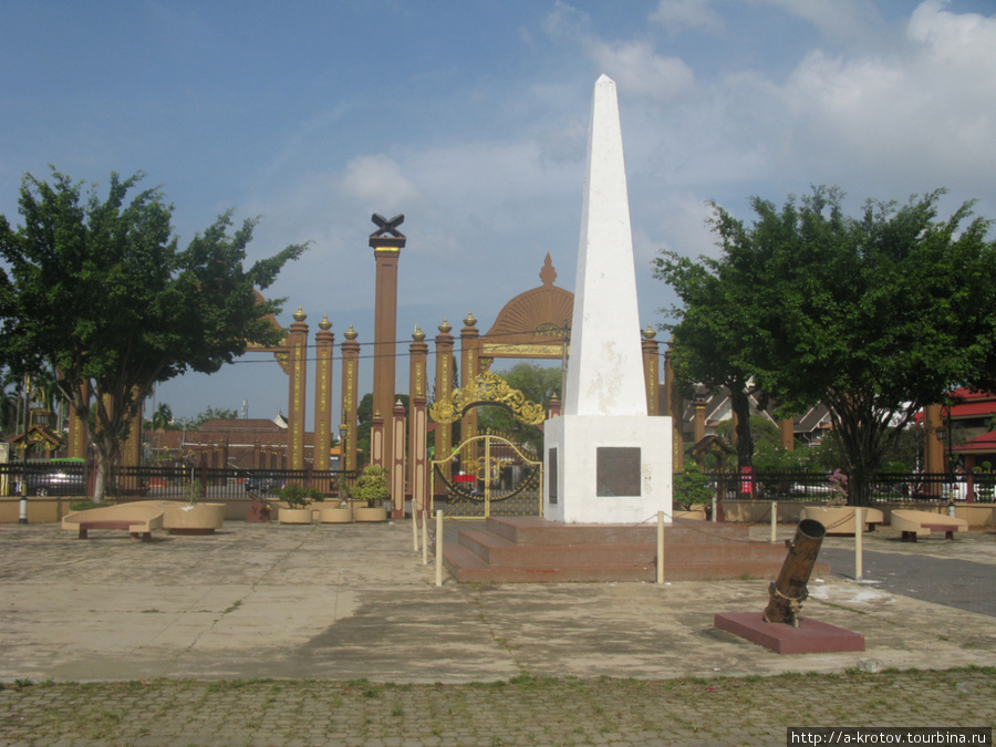 Кота-Бару, памятник погибшим в 1-й мировой войне Кота-Бару, Малайзия