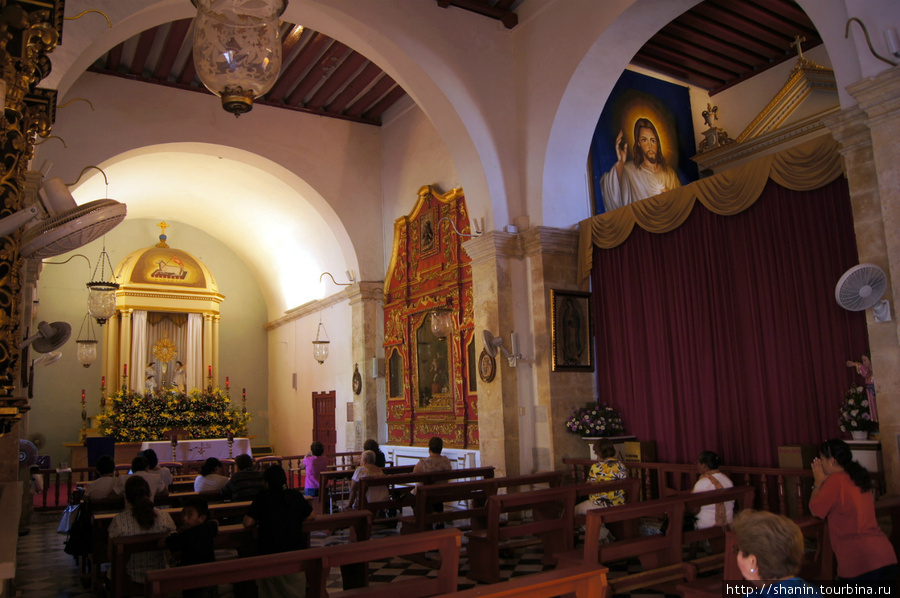 В церкви Имени Иисуса в Кампече Кампече, Мексика