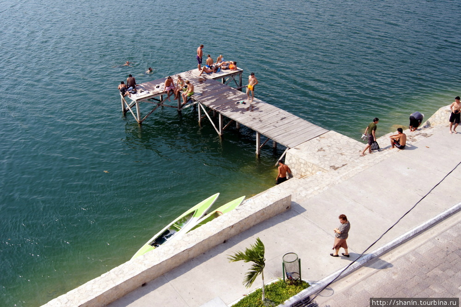 Мир без виз — 289. Остров на озере Петен-Ица Флорес, Гватемала
